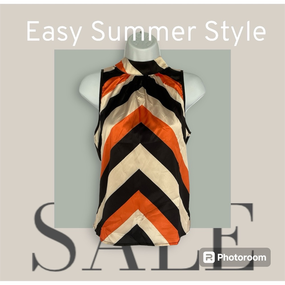 Women’s sleeveless blouse, size small with a tie closure,‎ halter top tie sexy